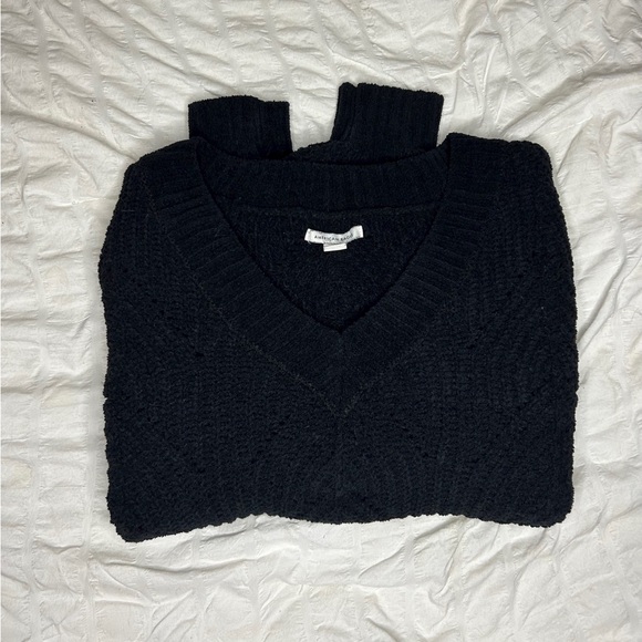 Black American Eagle Outfitters Parachute arm, soft knit sweater. - Picture 2 of 2